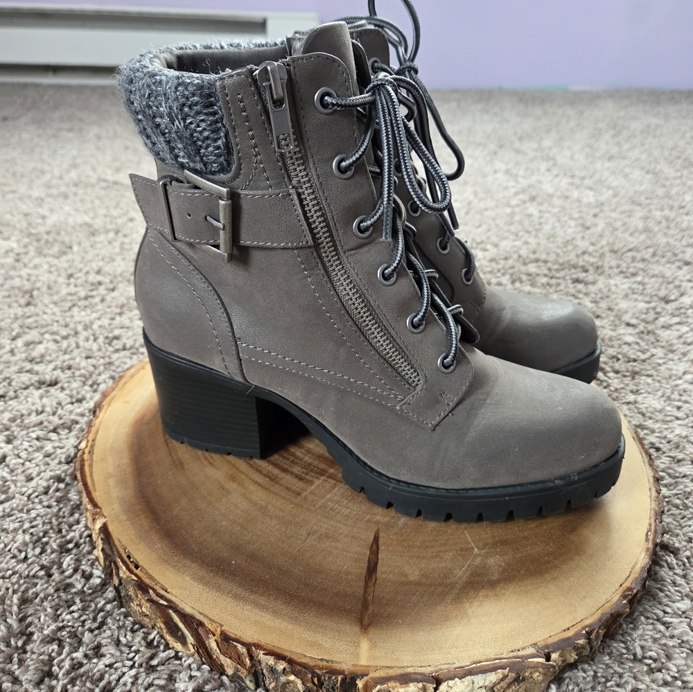 Maurices Gray Lace Up / Zip Up Boots Size 8.5